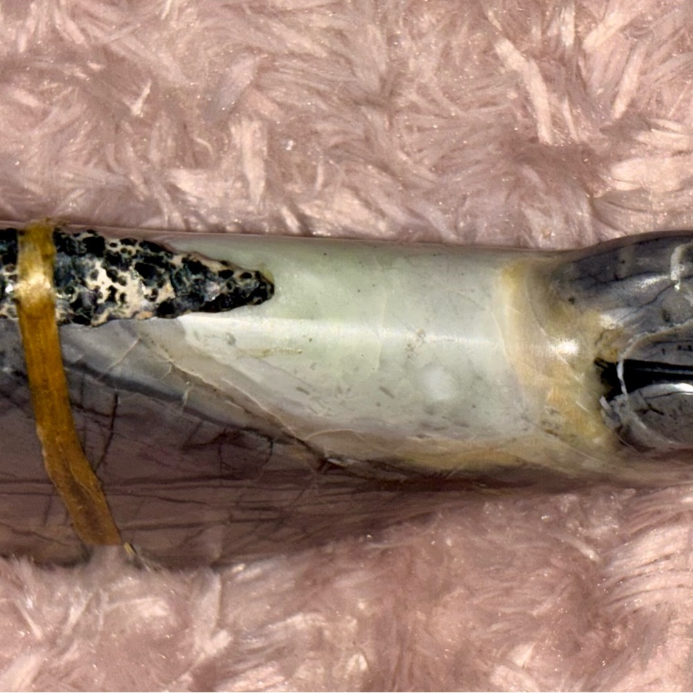 Picture Jasper Inuit - Picture 4 of 5